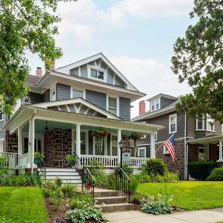 Three Daughters Inn Поттстаун Экстерьер фото